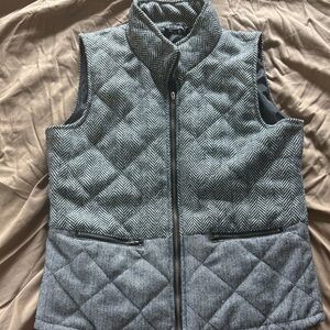 Women’s Gray Herringbone Quilted Vest